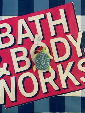 NWT Bath & Body Works Turtle Pocketbac Holder